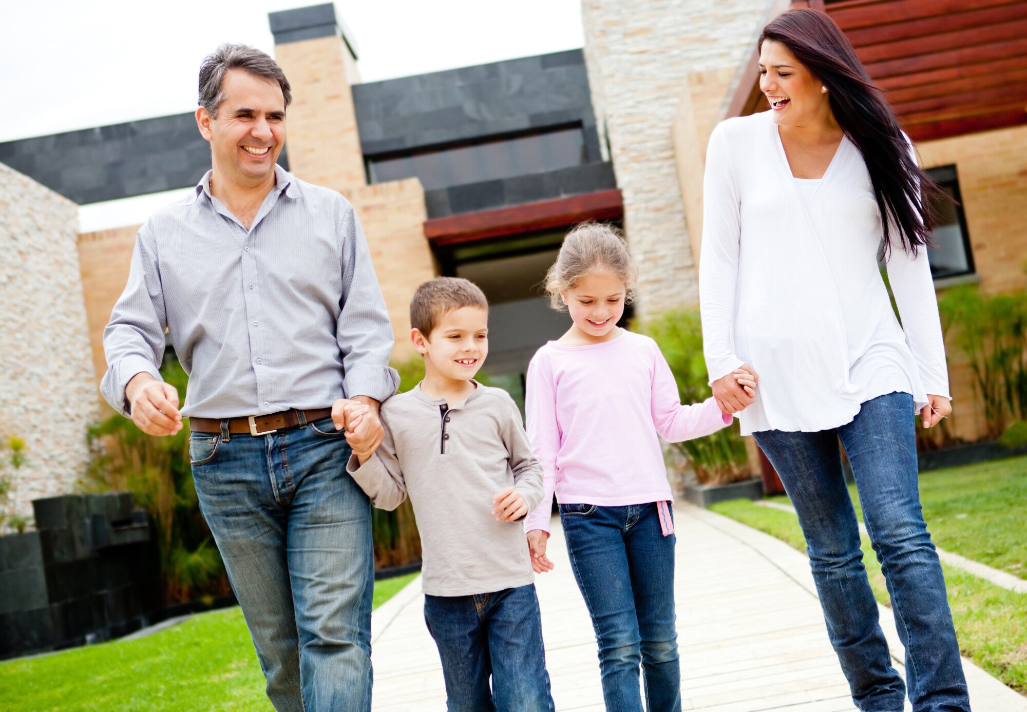 What Should You Discuss at HOA Meetings in Phoenix, AZ?